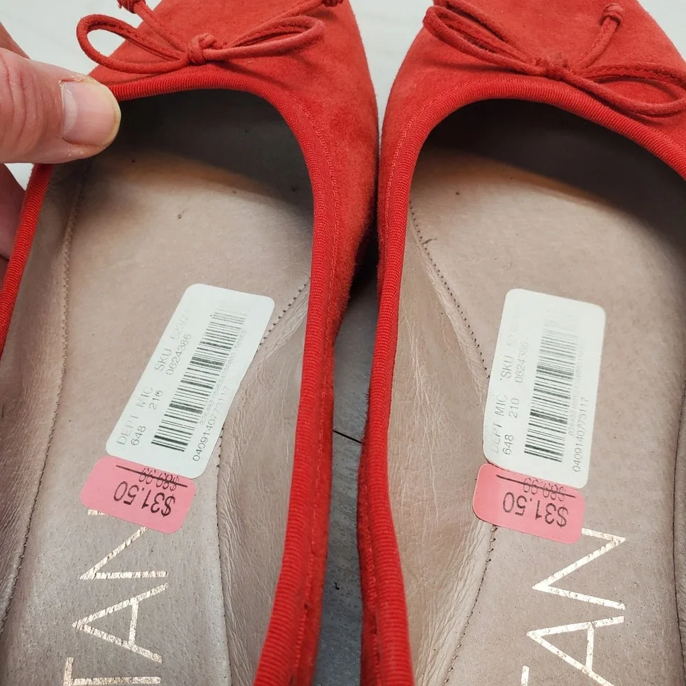 Deltan Quinn Cherry Red Suede Square Toe Ballet Flats Women 9.5M Bow Accent Chic